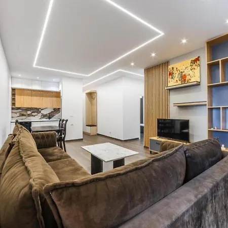 The Azure Beachfront By Ps Appartement Durrës