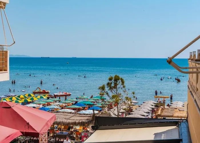 Appartement The Azure Beachfront By Ps Durrës