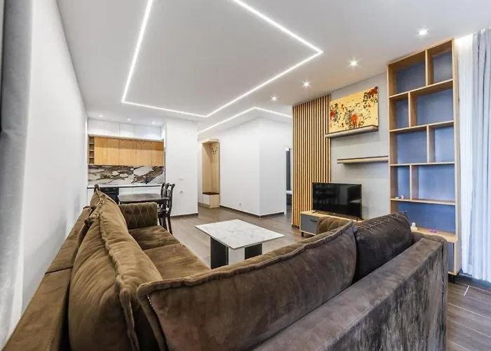 The Azure Beachfront By Ps Appartement Durrës