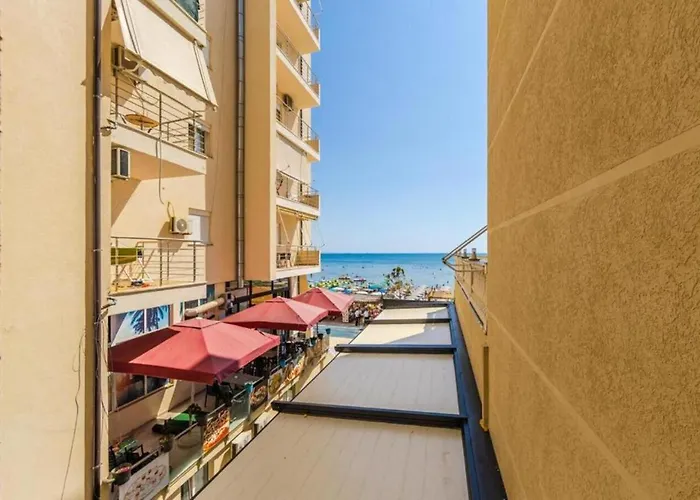 The Azure Beachfront By Ps Appartement *