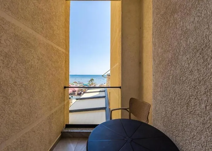 Appartement The Azure Beachfront By Ps