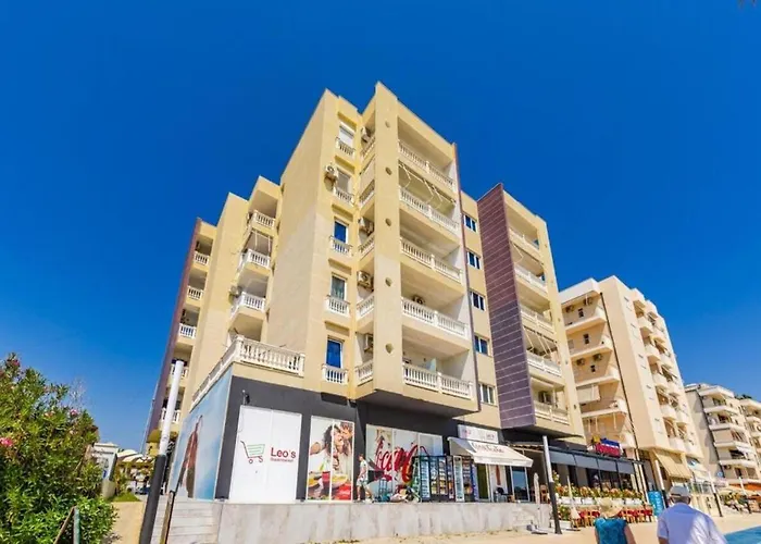 Appartement The Azure Beachfront By Ps Durrës